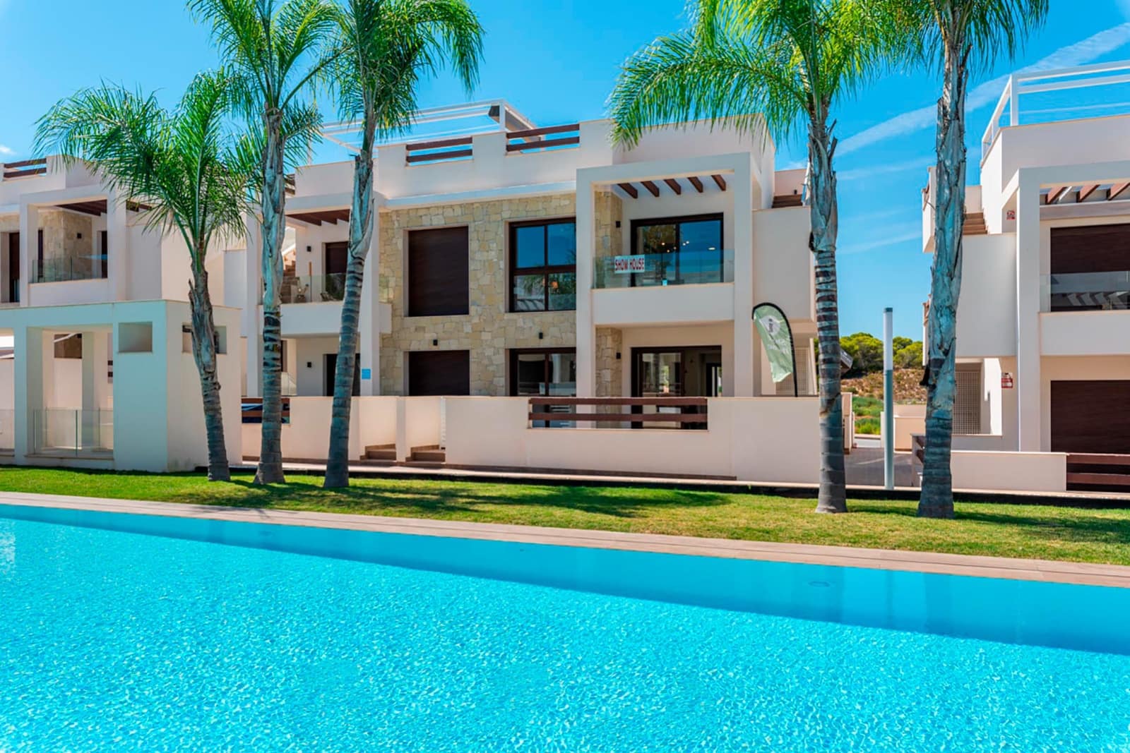 2 soveværelse Bungalow til salg i Torrevieja med swimmingpool garage - € 265.000 (Ref: 9838258)