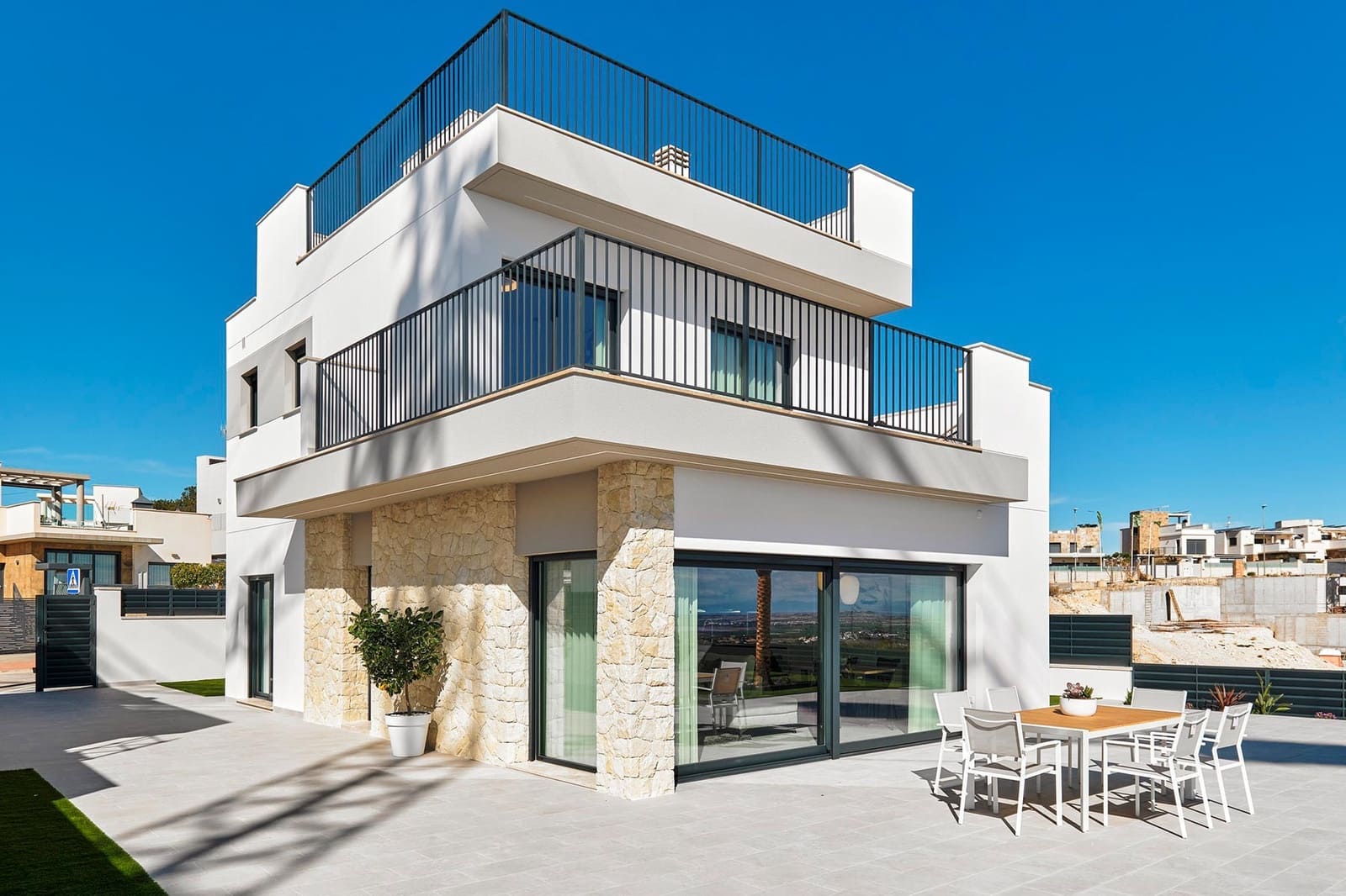 3 bedroom Villa for sale in San Miguel de Salinas with pool garage - € 1,000,000 (Ref: 9838402)