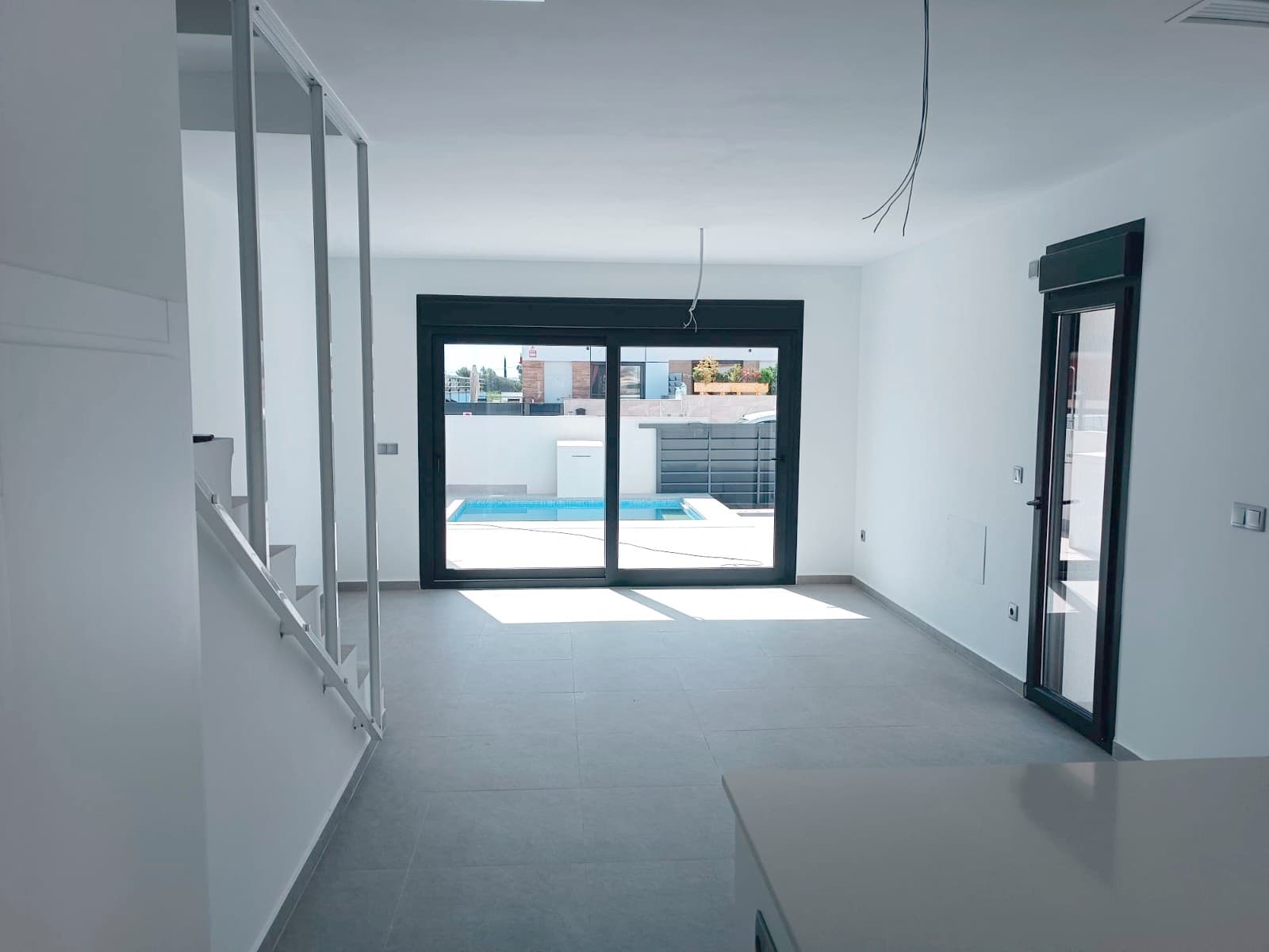 3 sypialnia Willa na sprzedaż w Daya Nueva z basenem garażem - 317 000 € (Ref: 9838403)