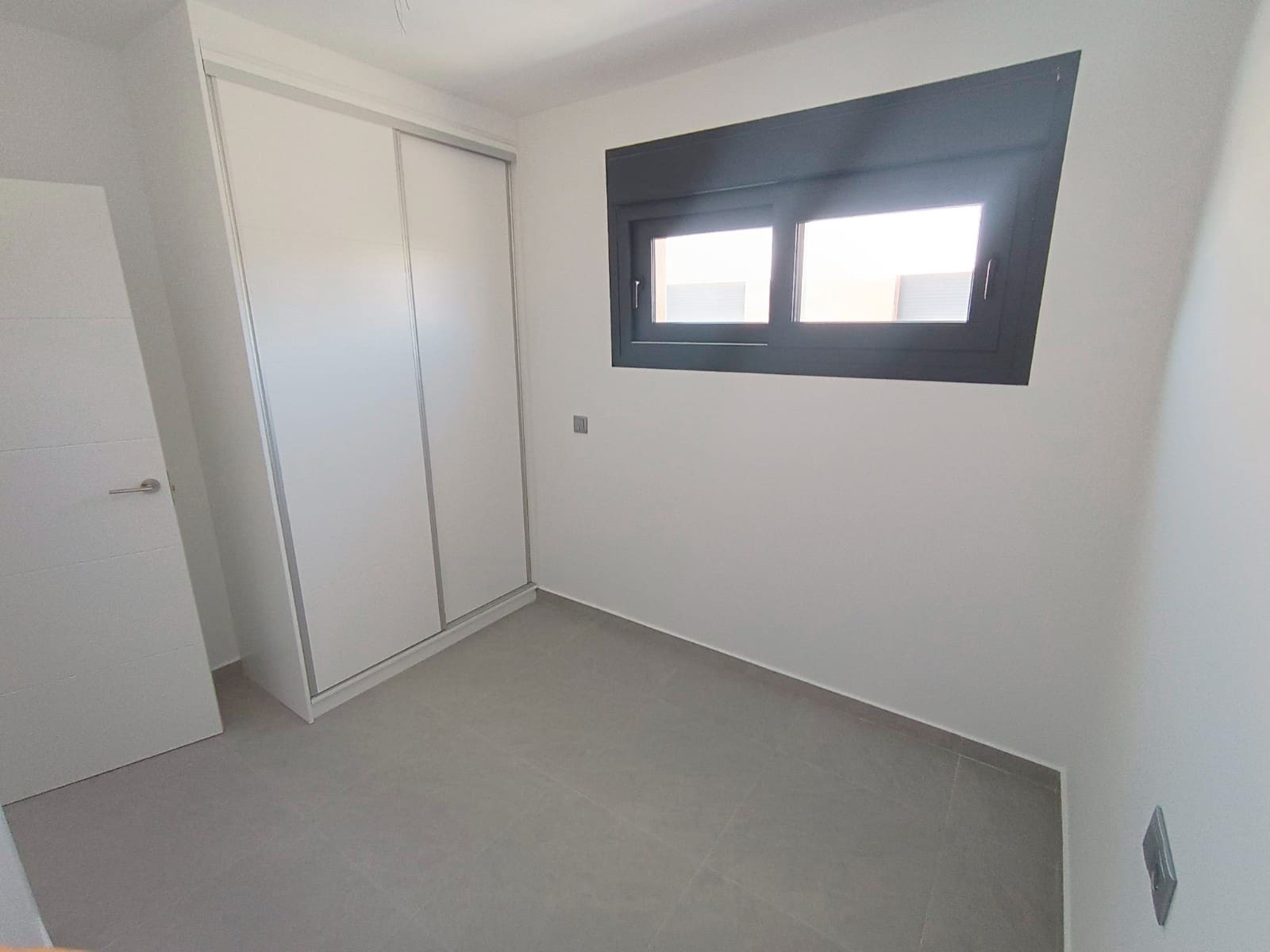 3 sypialnia Willa na sprzedaż w Daya Nueva z basenem garażem - 317 000 € (Ref: 9838403)