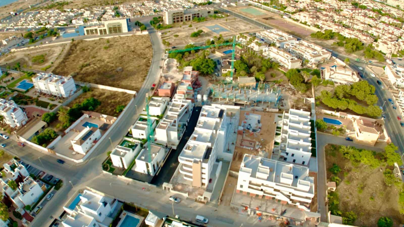 3 Zimmer Apartment zu verkaufen in Orihuela Costa mit Pool Garage - 369.000 € (Ref: 9844640)