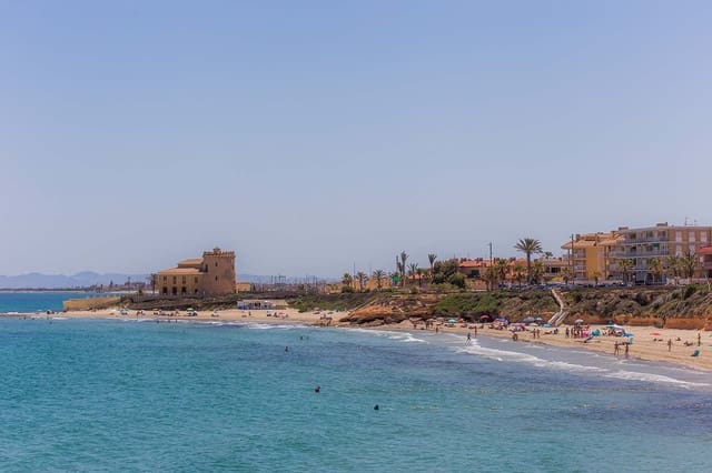 2 Zimmer Apartment zu verkaufen in Mil Palmeras, Pilar de la Horadada mit Pool Garage - 365.000 € (Ref: 9913758)