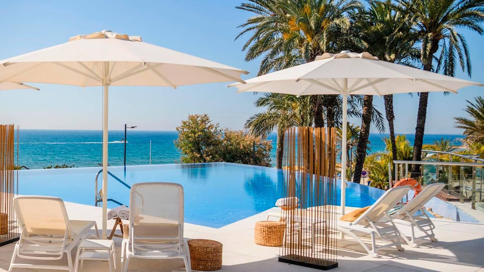 3 sovrum Villa till salu i Las Colinas Golf med pool garage - 1 090 000 € (Ref: 9938455)