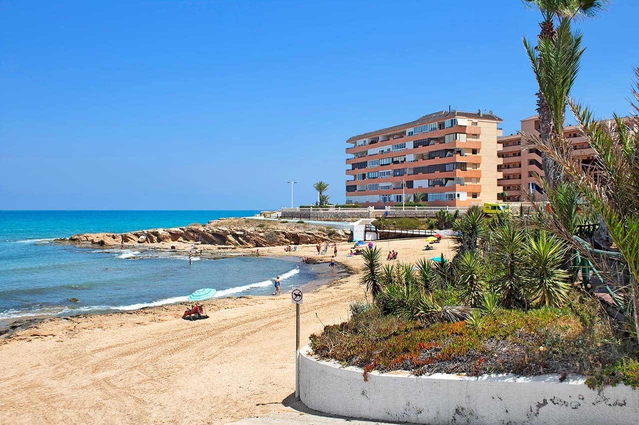 2 soverom Leilighet til salgs i La Mata med svømmebasseng garasje - € 295 000 (Ref: 9961156)
