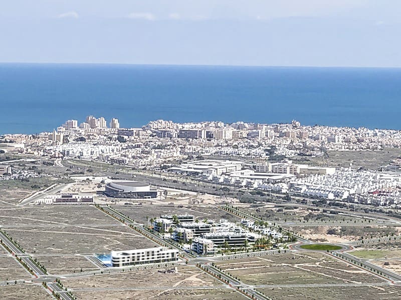 3 slaapkamer Appartement te koop in Torrevieja met zwembad garage - € 369.000 (Ref: 9961615)
