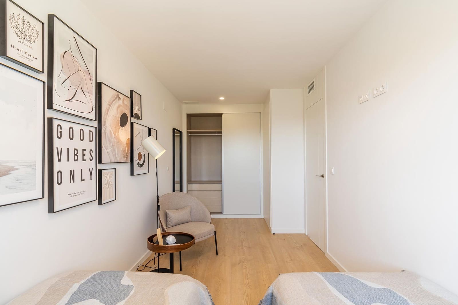 4 sypialnia Willa na sprzedaż w Miasto Alicante / Alacant z basenem garażem - 465 000 € (Ref: 9983906)