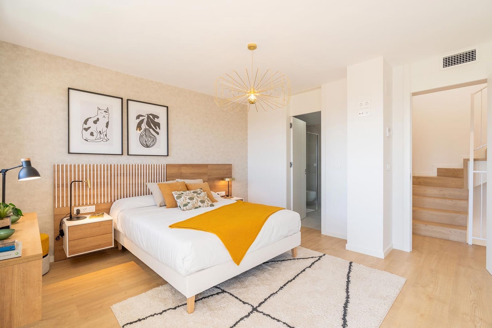 4 sypialnia Willa na sprzedaż w Miasto Alicante / Alacant z basenem garażem - 465 000 € (Ref: 9983906)