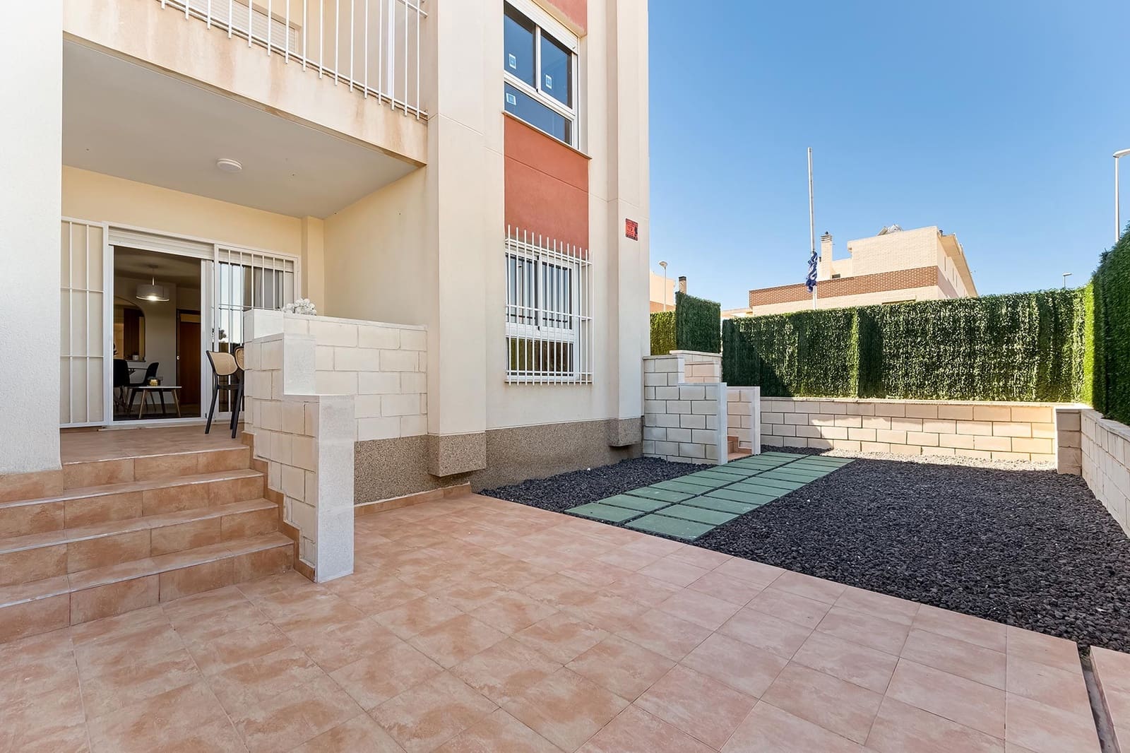 2 soverom Leilighet til salgs i Orihuela Costa med svømmebasseng garasje - € 200 500 (Ref: 9985671)
