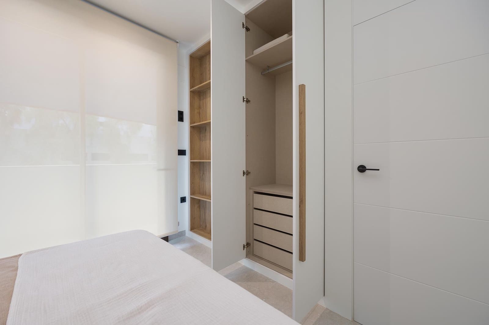 Apartamento de 2 habitaciones en Guardamar del Segura en venta con piscina garaje - 355.000 € (Ref: 9996414)
