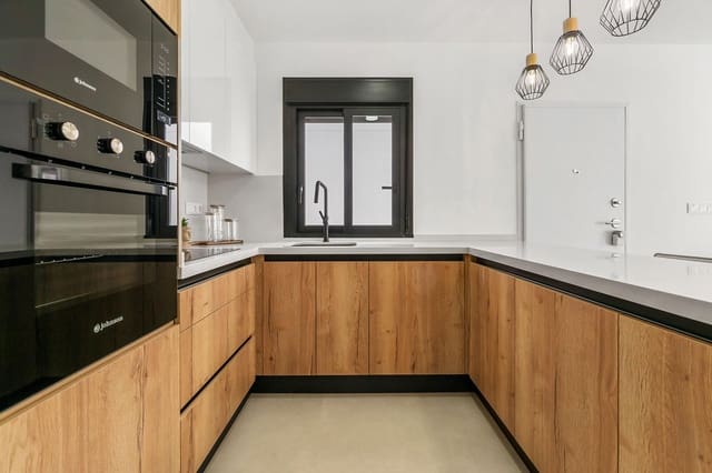 3 soveværelse Villa til salg i San Pedro del Pinatar ciudad, San Pedro del Pinatar med swimmingpool garage - € 380.000 (Ref: 9996529)