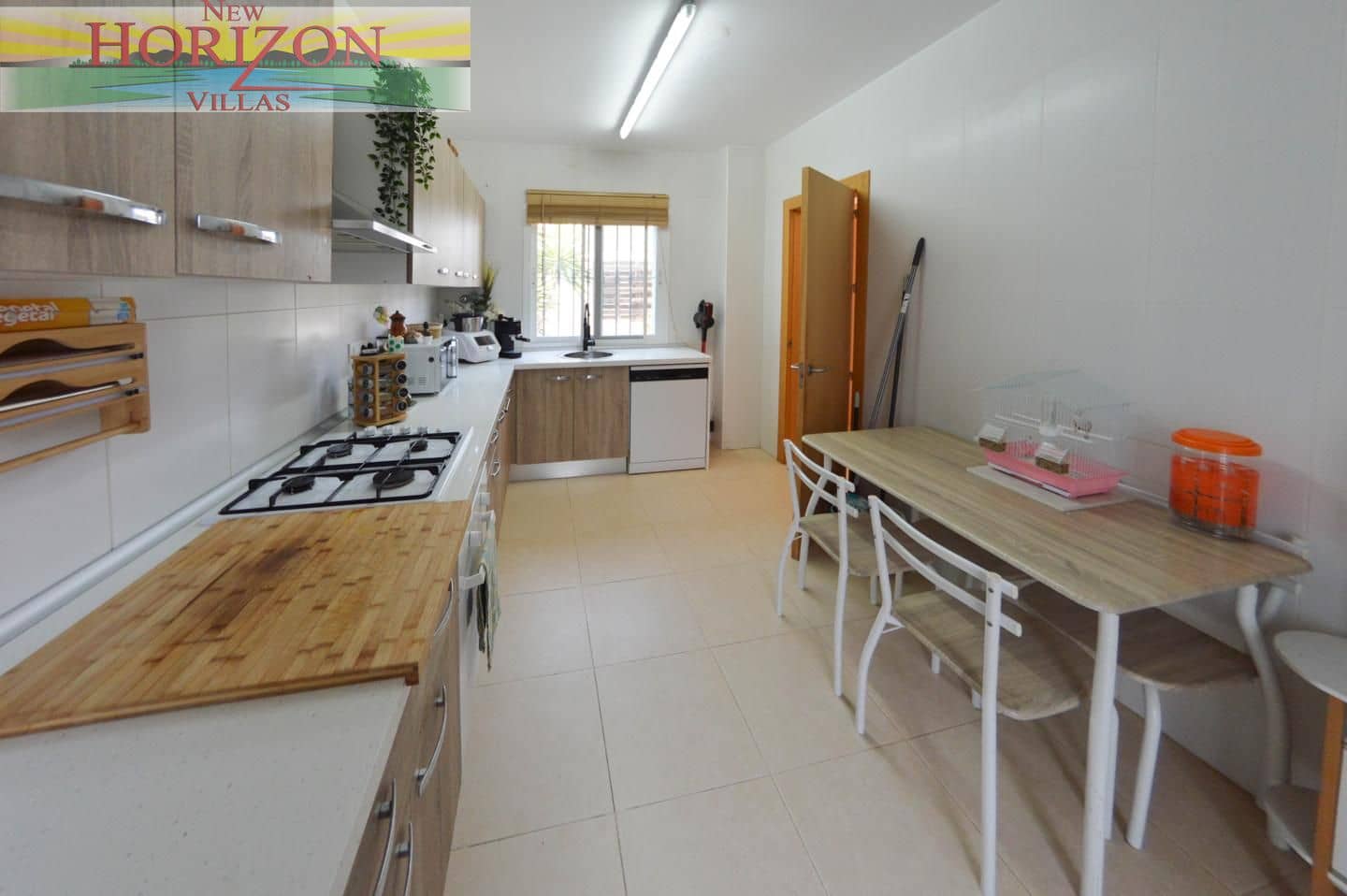 Chalet de 3 habitaciones en Zurgena en venta - 190.000 € (Ref: 10007961)