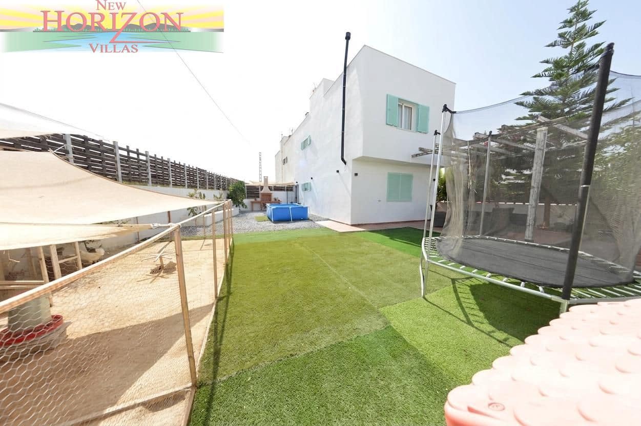 Chalet de 3 habitaciones en Zurgena en venta - 190.000 € (Ref: 10007961)