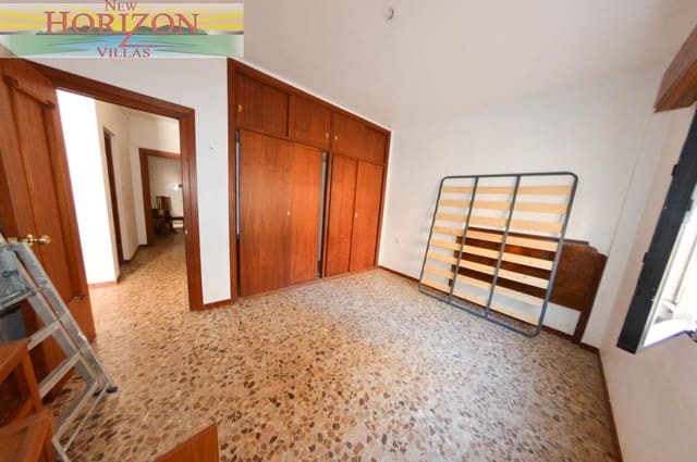 Chalet de 8 habitaciones en Zurgena en venta con garaje - 125.000 € (Ref: 10014314)