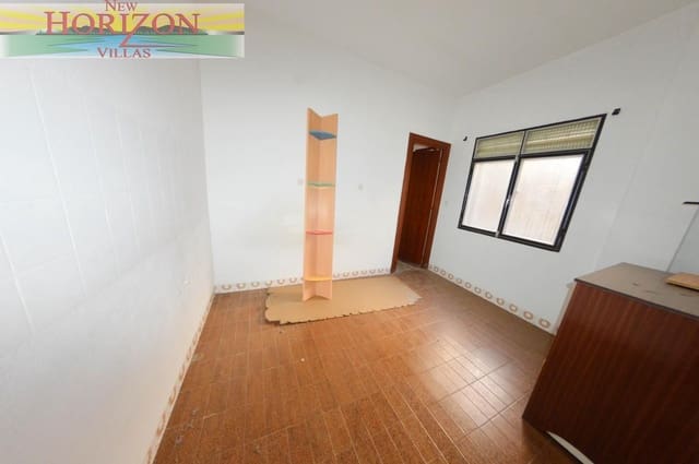 Chalet de 8 habitaciones en Zurgena en venta con garaje - 125.000 € (Ref: 10014314)