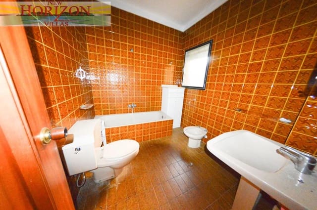 Chalet de 8 habitaciones en Zurgena en venta con garaje - 125.000 € (Ref: 10014314)