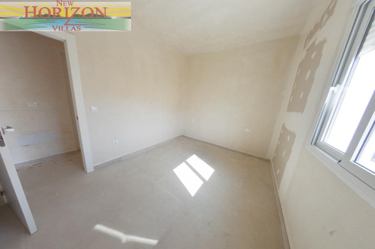 Chalet de 3 habitaciones en La Alfoquia en venta - 175.000 € (Ref: 10014737)