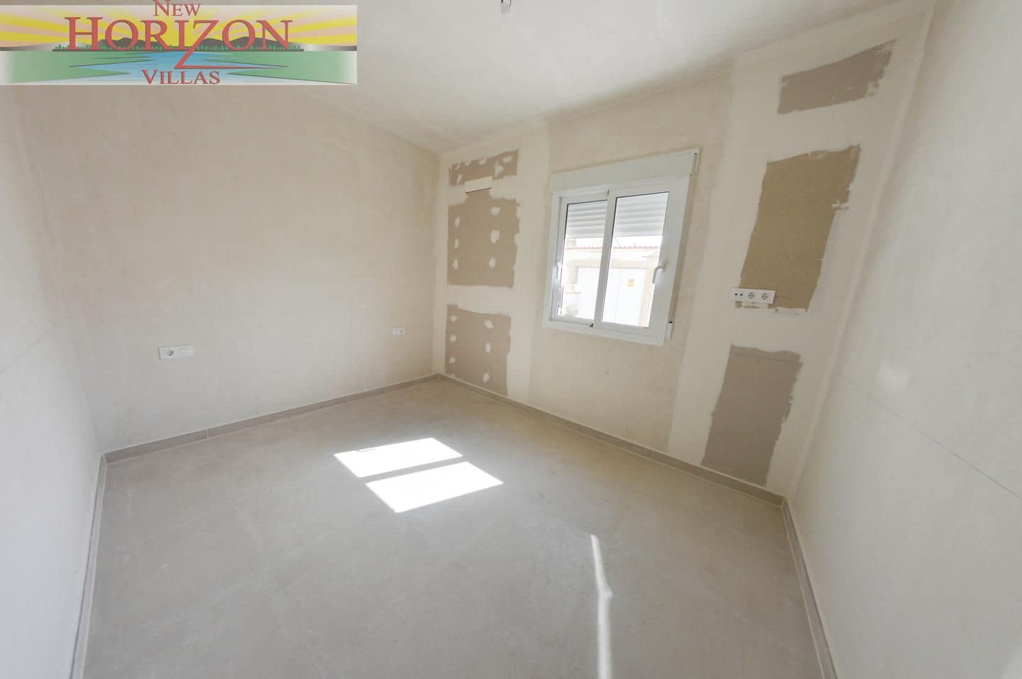 Chalet de 3 habitaciones en La Alfoquia en venta - 175.000 € (Ref: 10014737)