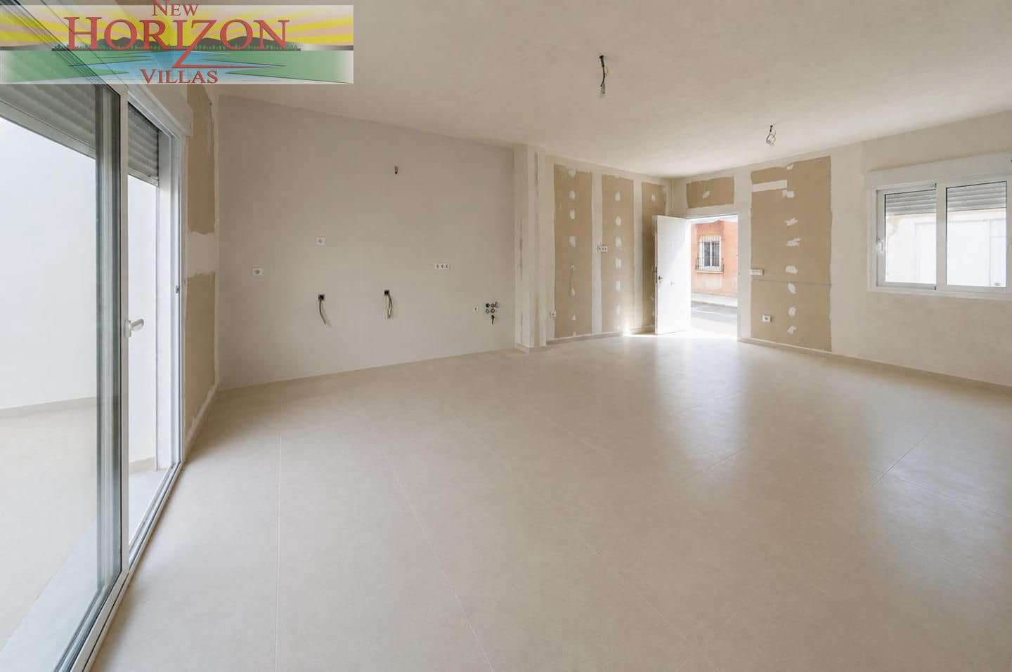 Chalet de 3 habitaciones en La Alfoquia en venta - 175.000 € (Ref: 10014737)