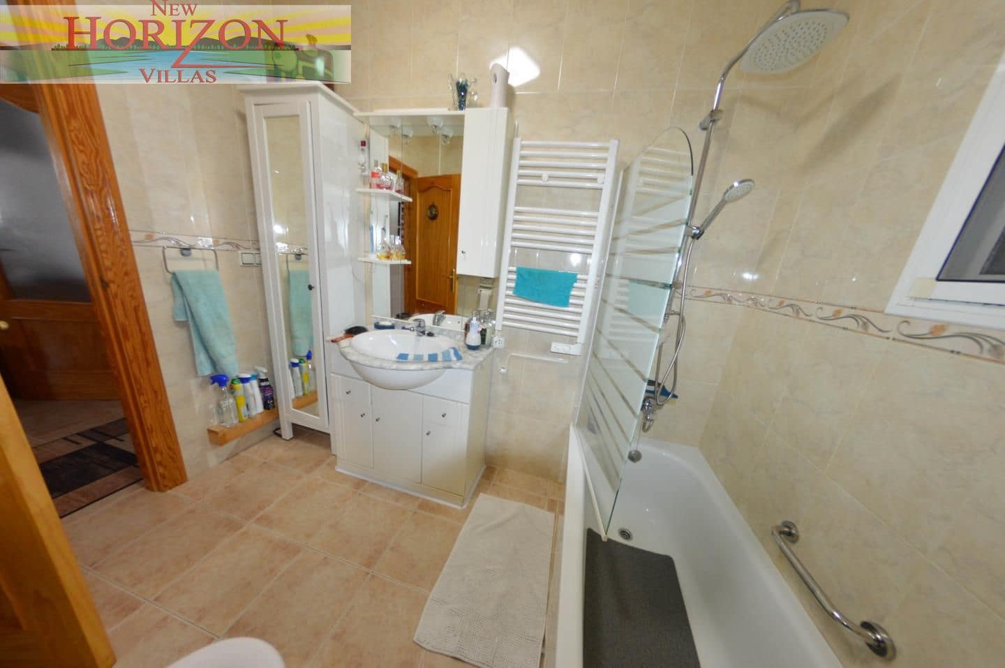 3 sypialnia Willa do wynajęcia w El Cucador z basenem - 900 € (Ref: 10073107)