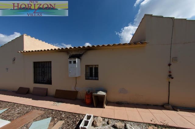 3 soveværelse Finca/Landehus til leje i Zurgena med garage - € 600 (Ref: 10073309)