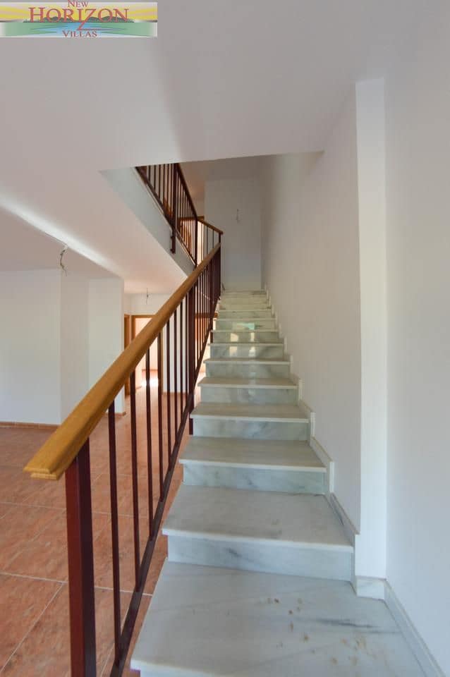 4 makuuhuone Huvila vuokrattavana paikassa La Alfoquia - 675 € (Ref: 10098889)