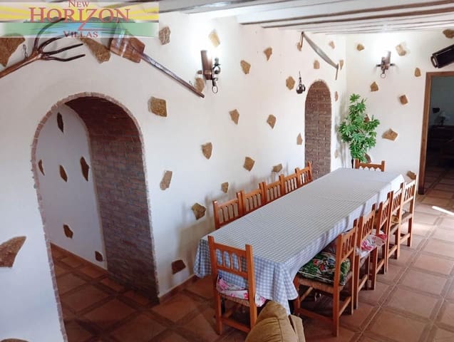 Chalet de 2 habitaciones en Vélez-Rubio en alquiler con garaje - 700 € (Ref: 10102979)