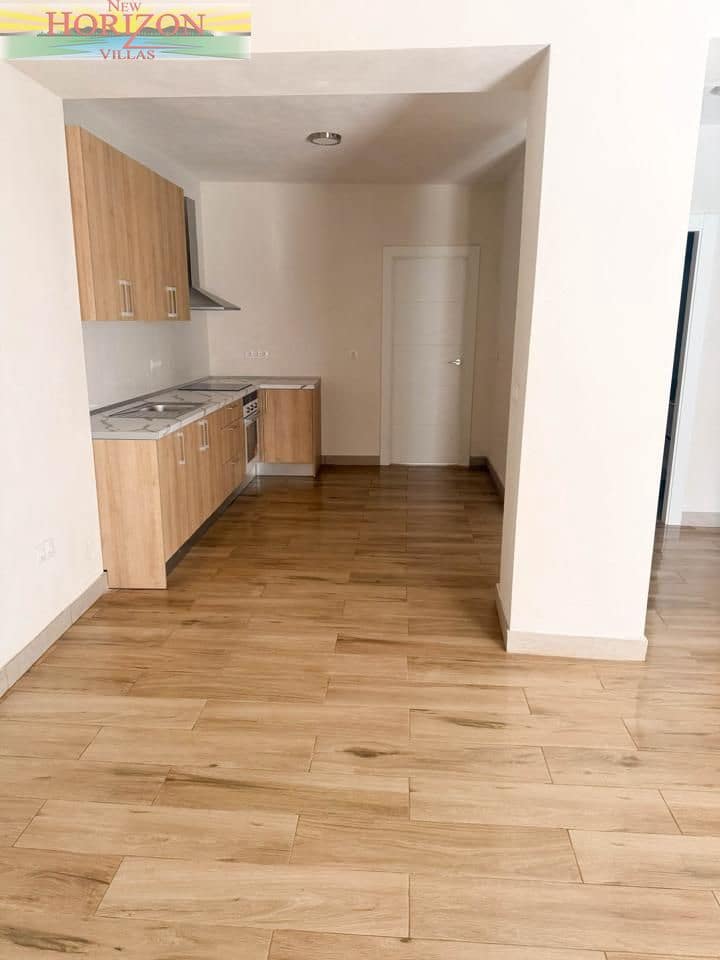 Villa/Maison de 2 chambres à louer à Fines - 650 € (Ref: 10103624)