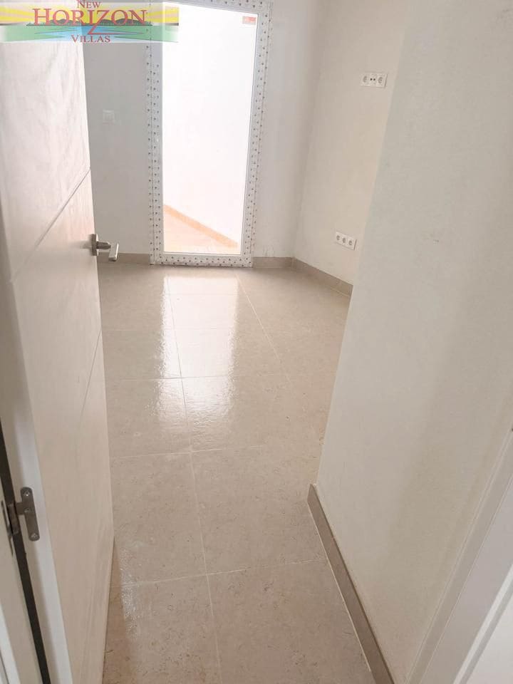 Villa/Maison de 2 chambres à louer à Fines - 650 € (Ref: 10103624)