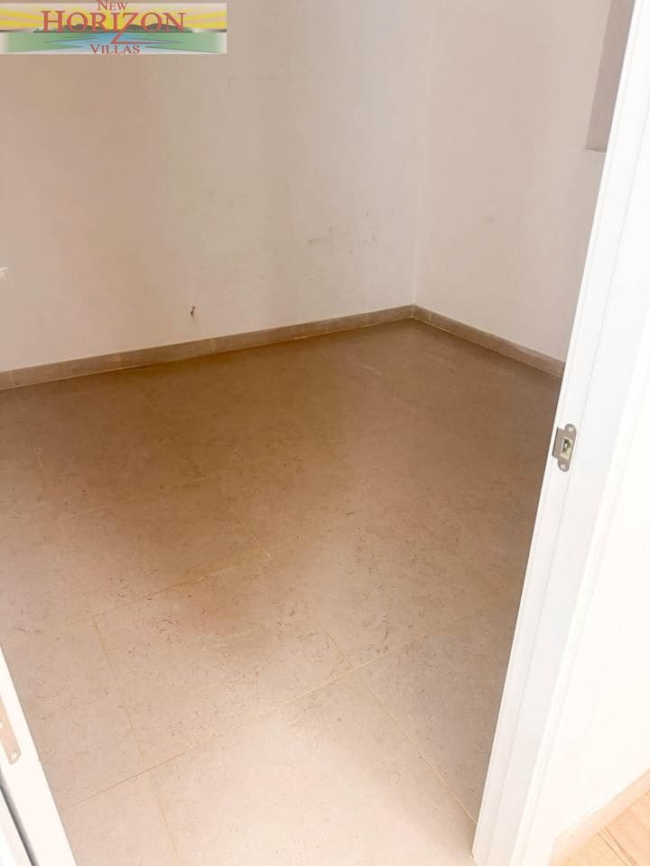 Villa/Maison de 2 chambres à louer à Fines - 650 € (Ref: 10103624)