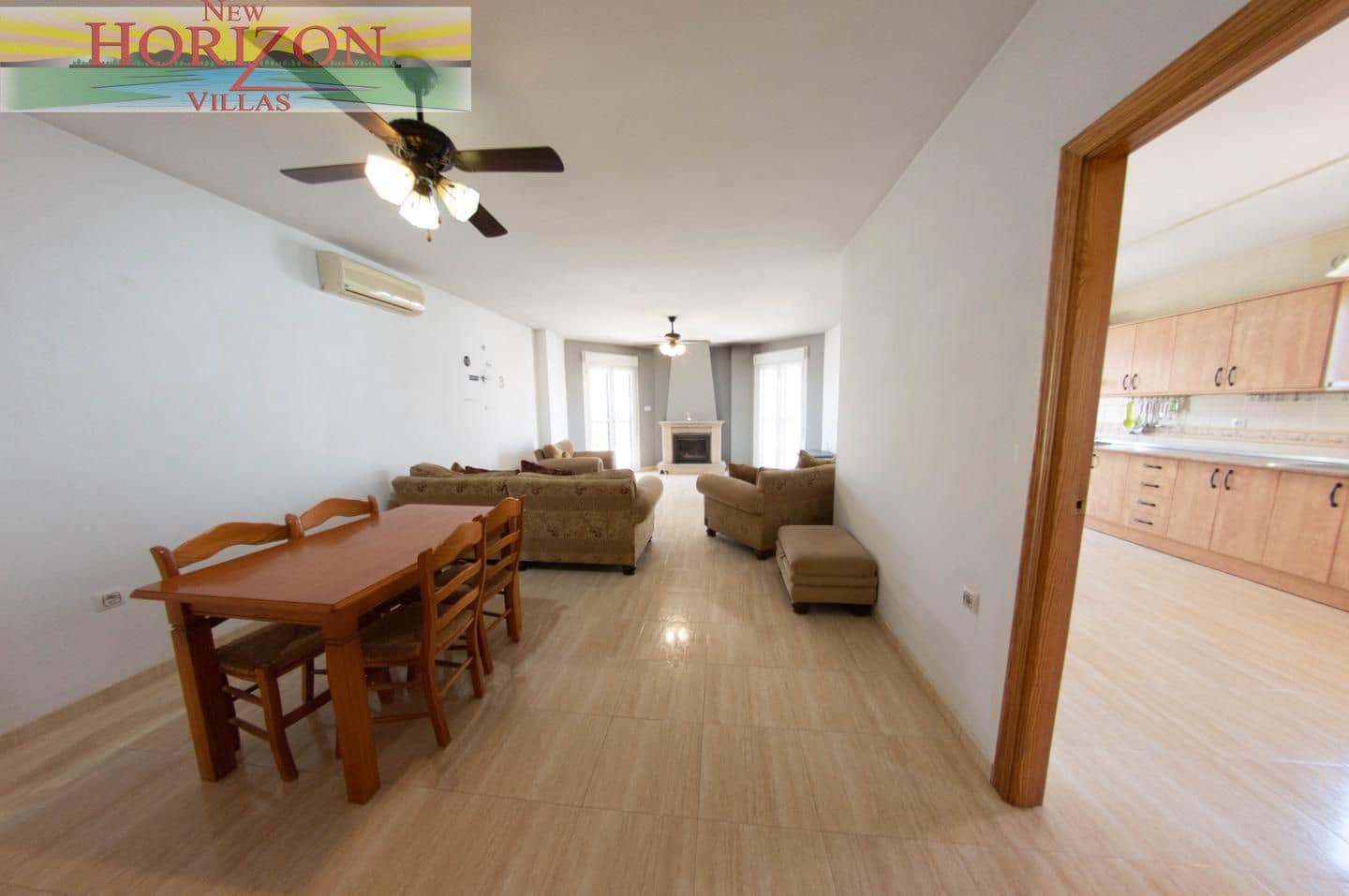 3 sypialnia Willa do wynajęcia w Zurgena z basenem garażem - 950 € (Ref: 10118204)