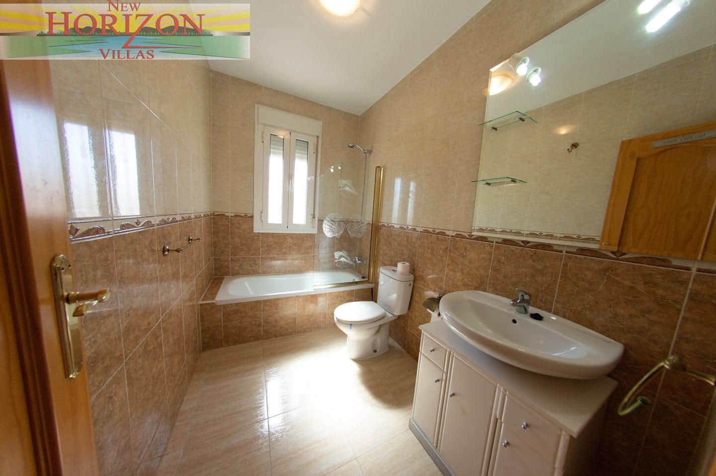 3 sypialnia Willa do wynajęcia w Zurgena z basenem garażem - 950 € (Ref: 10118204)
