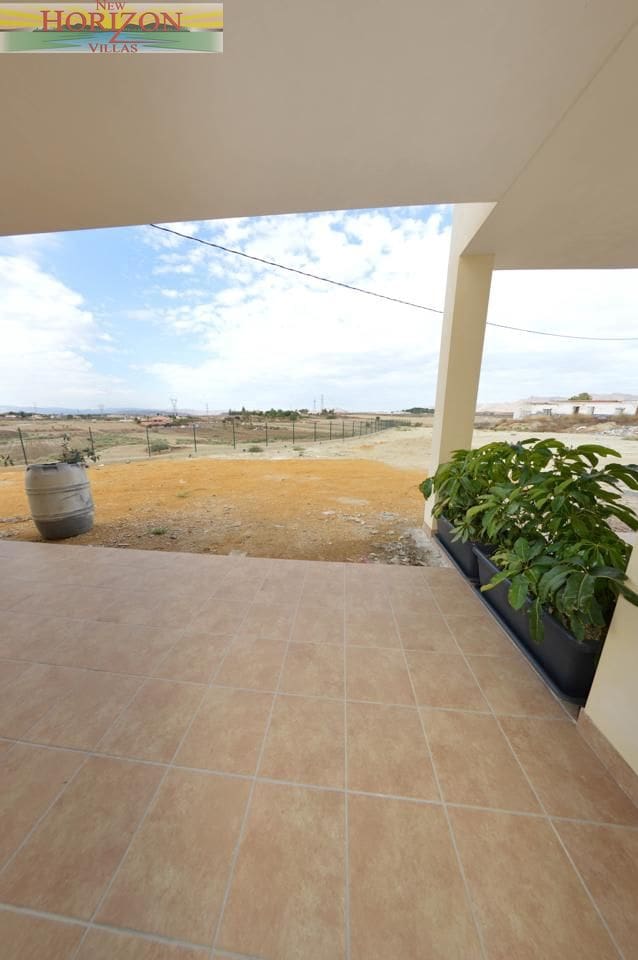 2 bedroom Villa for rent in Cuevas del Almanzora with garage - € 800 (Ref: 10130690)