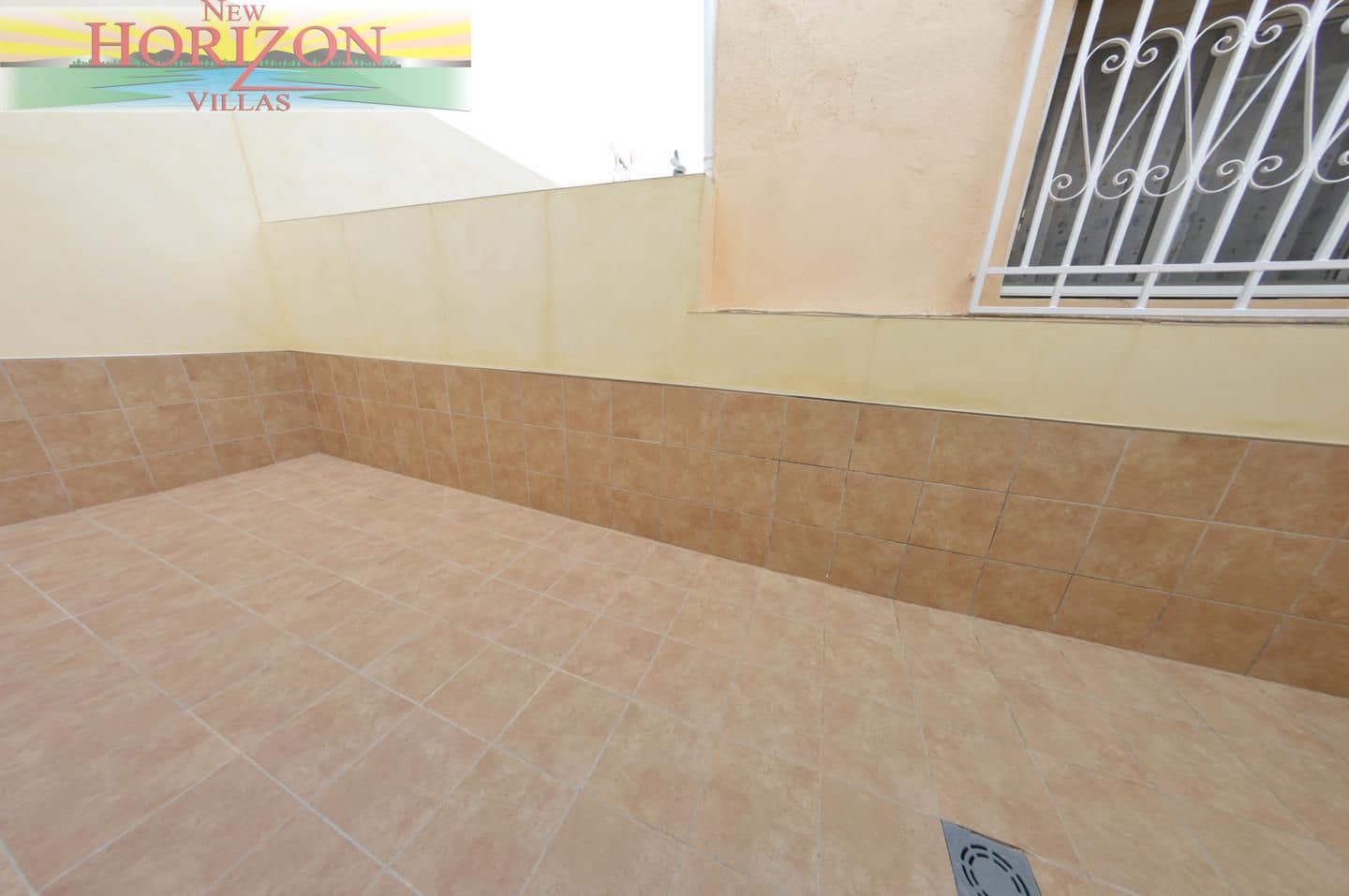 2 bedroom Villa for rent in Cuevas del Almanzora with garage - € 800 (Ref: 10130690)