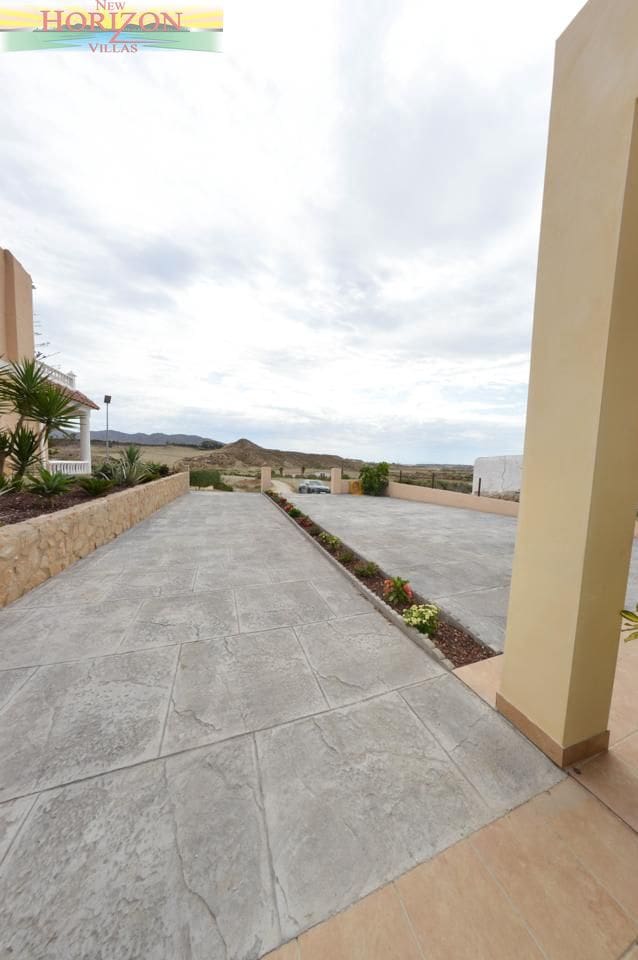 2 bedroom Villa for rent in Cuevas del Almanzora with garage - € 800 (Ref: 10130690)