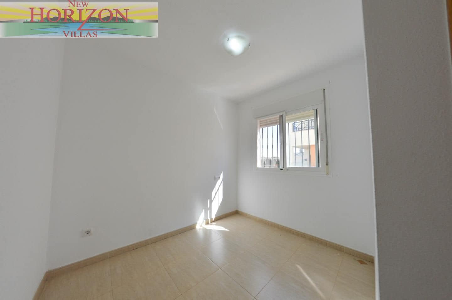 3 bedroom Flat for sale in La Alfoquia with pool - € 149,000 (Ref: 10160440)