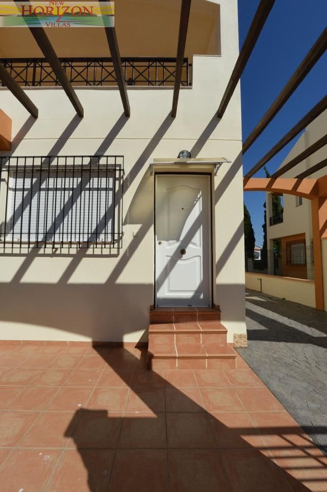 3 bedroom Flat for sale in La Alfoquia with pool - € 149,000 (Ref: 10160440)