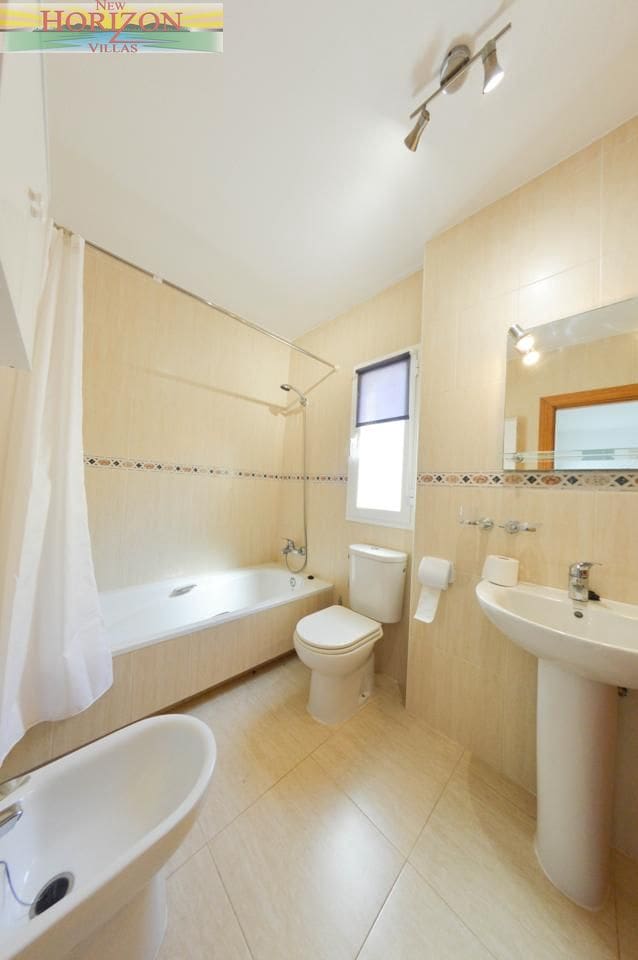 3 bedroom Flat for sale in La Alfoquia with pool - € 149,000 (Ref: 10160440)
