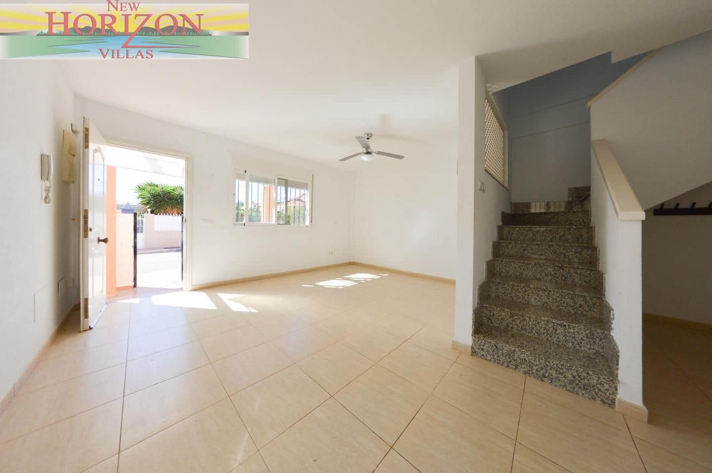 3 bedroom Flat for sale in La Alfoquia with pool - € 149,000 (Ref: 10160440)