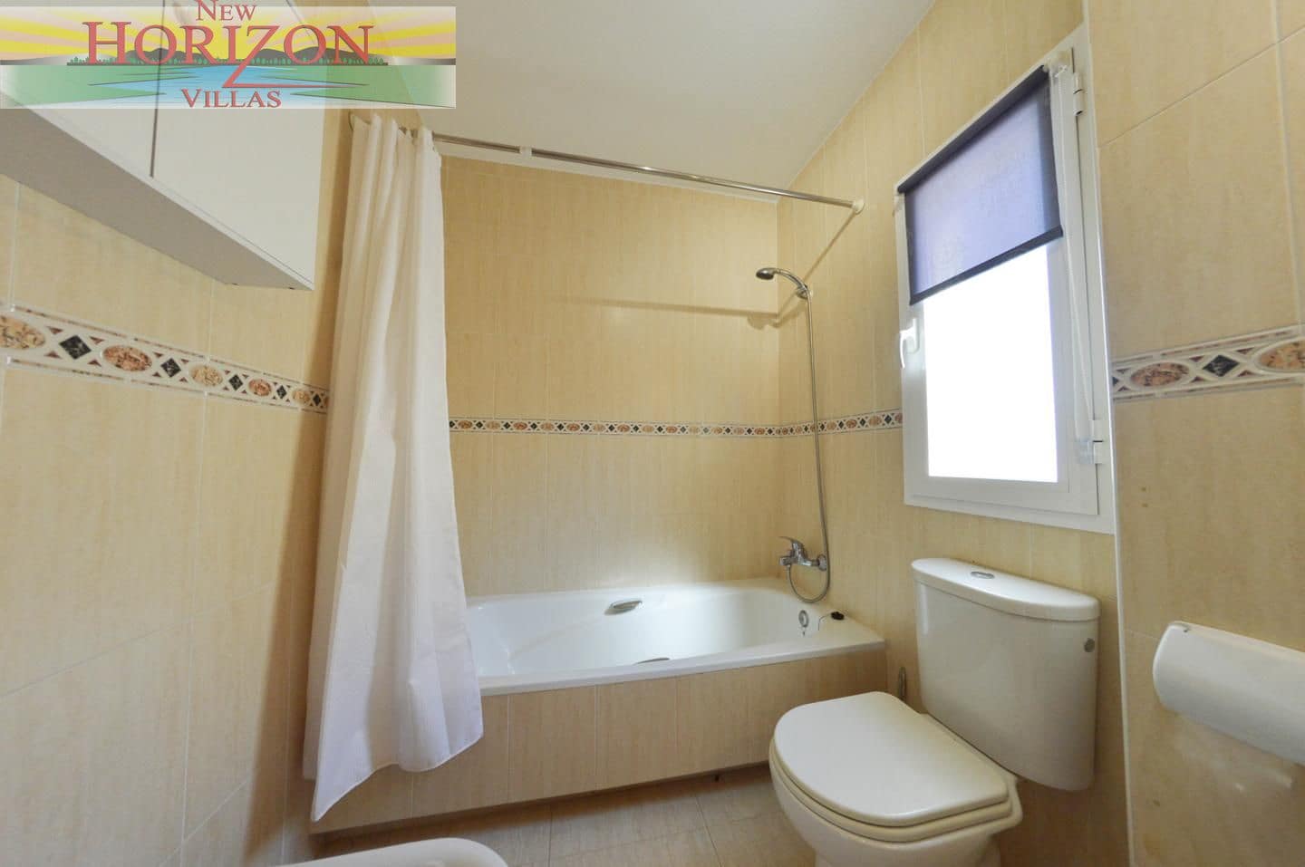 3 bedroom Flat for sale in La Alfoquia with pool - € 149,000 (Ref: 10160440)