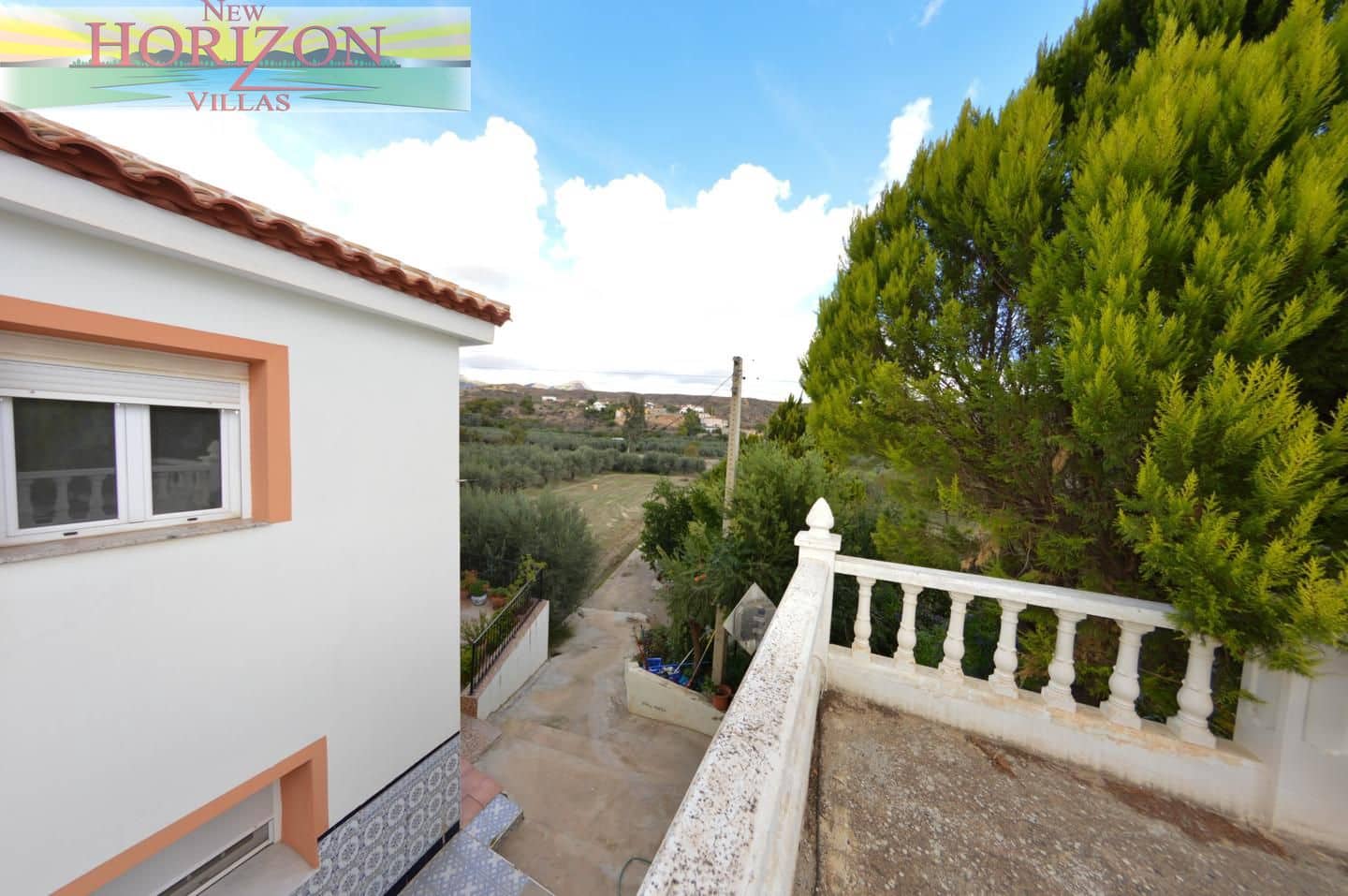 7 slaapkamer Villa te koop in Oria - € 130.000 (Ref: 10163577)