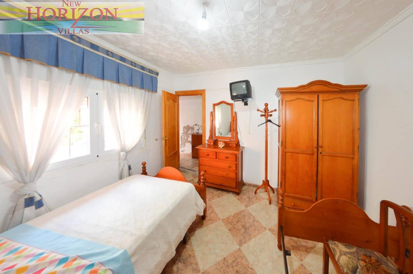 7 slaapkamer Villa te koop in Oria - € 130.000 (Ref: 10163577)