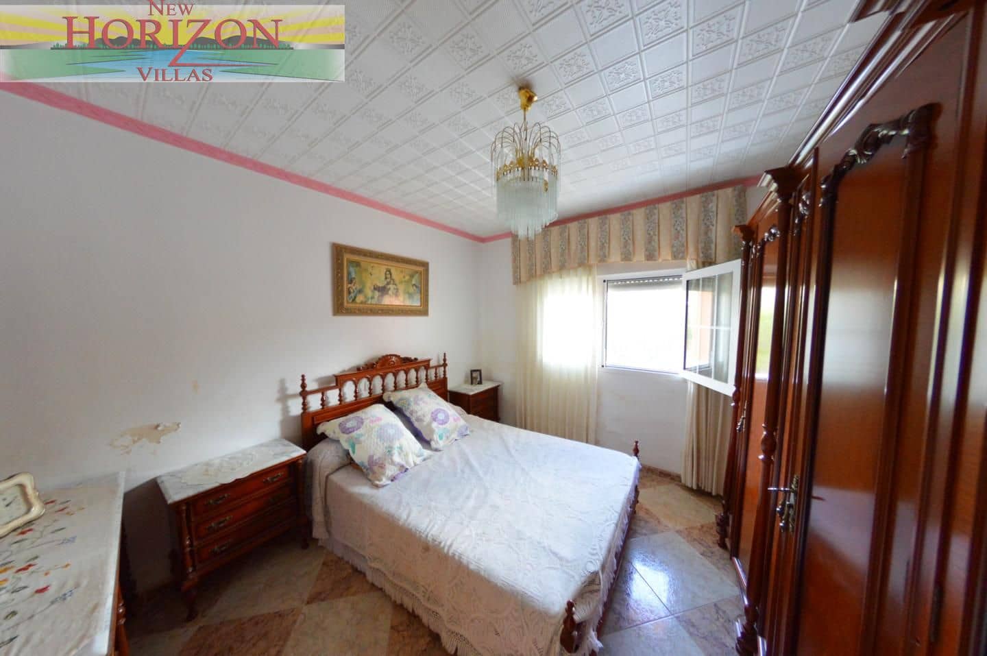 7 slaapkamer Villa te koop in Oria - € 130.000 (Ref: 10163577)