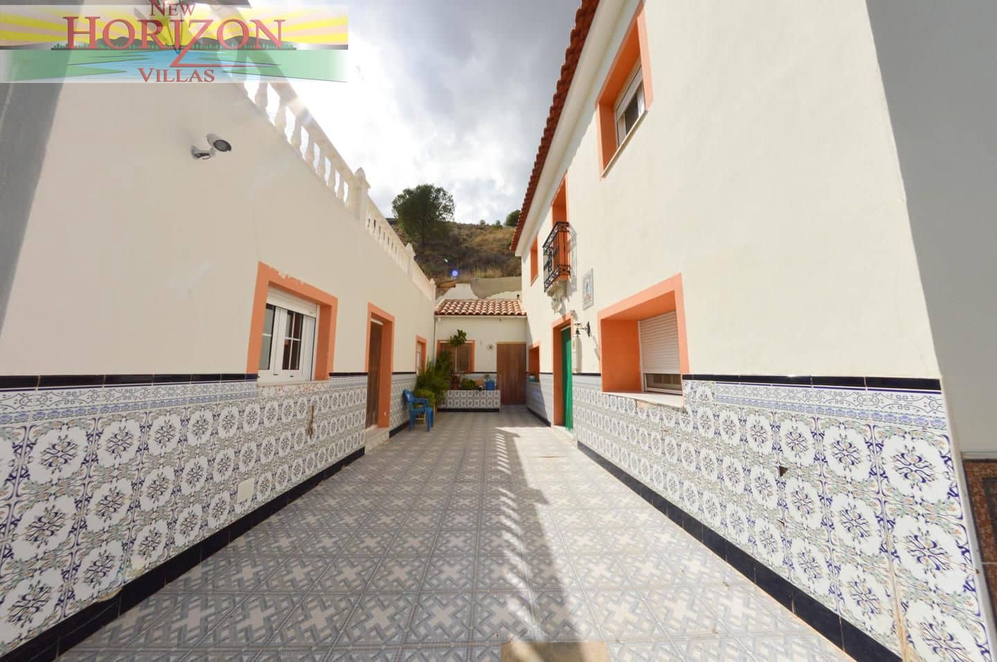 7 slaapkamer Villa te koop in Oria - € 130.000 (Ref: 10163577)