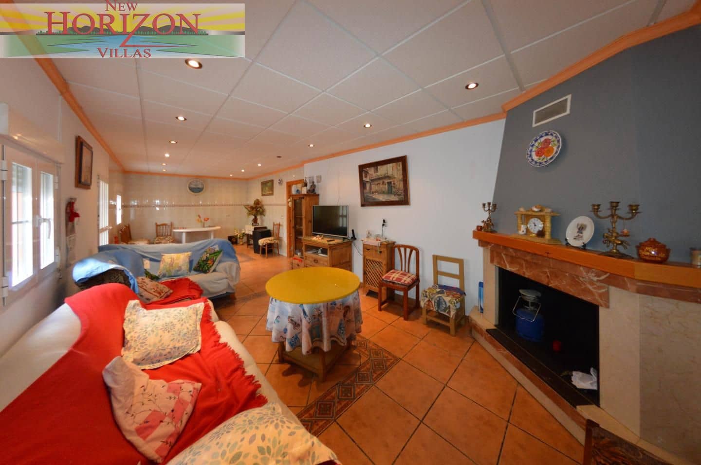 7 slaapkamer Villa te koop in Oria - € 130.000 (Ref: 10163577)