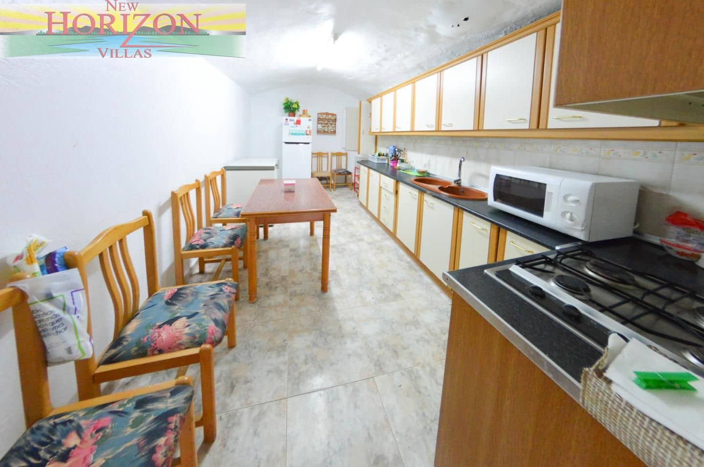 7 slaapkamer Villa te koop in Oria - € 130.000 (Ref: 10163577)