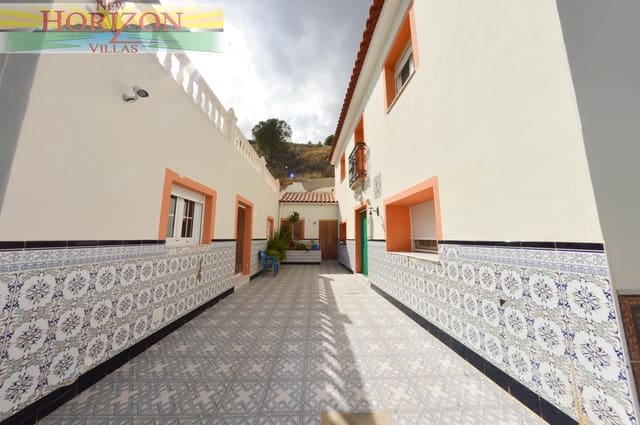 7 slaapkamer Villa te koop in Oria - € 130.000 (Ref: 10163577)