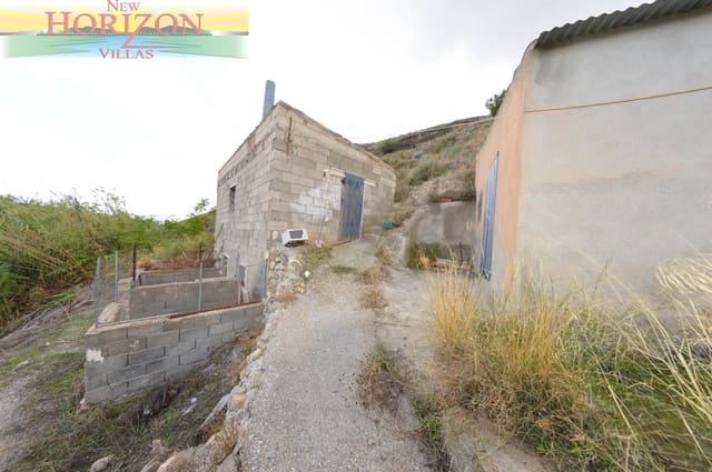 7 slaapkamer Villa te koop in Oria - € 130.000 (Ref: 10163577)
