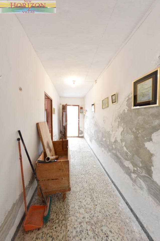 4 bedroom Villa for sale in Zurgena with garage - € 63,000 (Ref: 10169078)