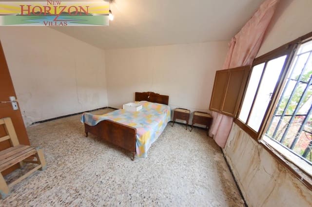 4 slaapkamer Villa te koop in Zurgena met garage - € 63.000 (Ref: 10169078)