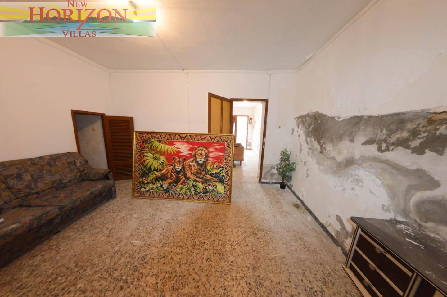4 bedroom Villa for sale in Zurgena with garage - € 63,000 (Ref: 10169078)